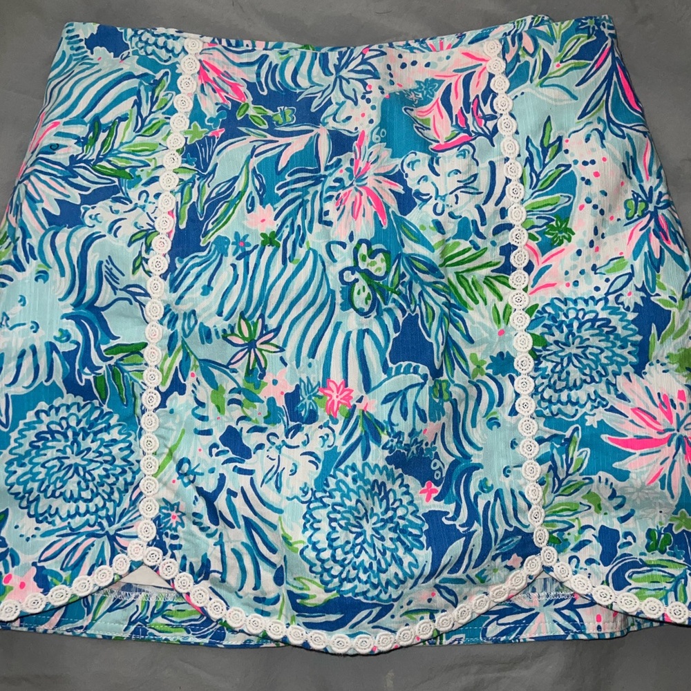 Lilly Pulitzer Coastal Blue Lion Around Patty Skort Scalloped size 8